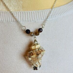 Elegant Handmade Shell Pendant Necklace with Silver Chain